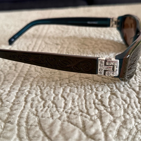 Vintage Brighton Sunglasses with Case - Picture 9 of 10